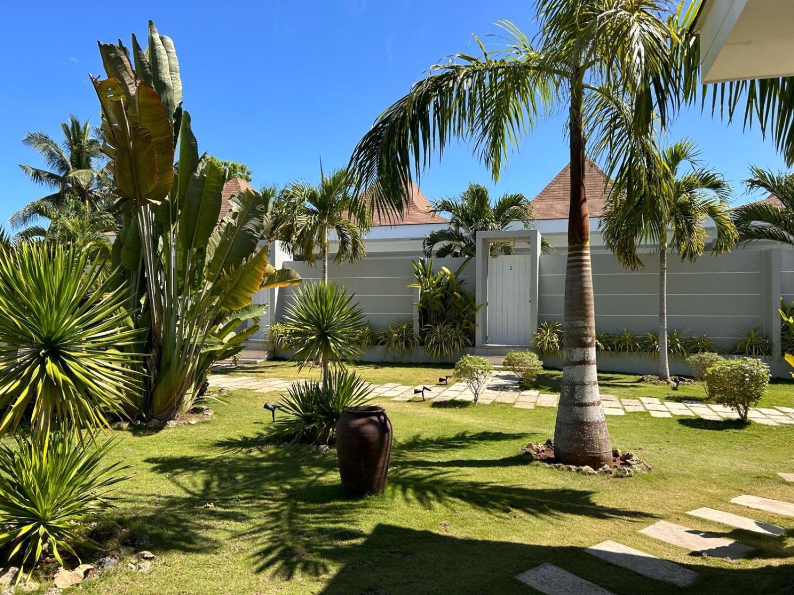 Pineale Villas, Resort And Spa Panglao Eksteriør bilde